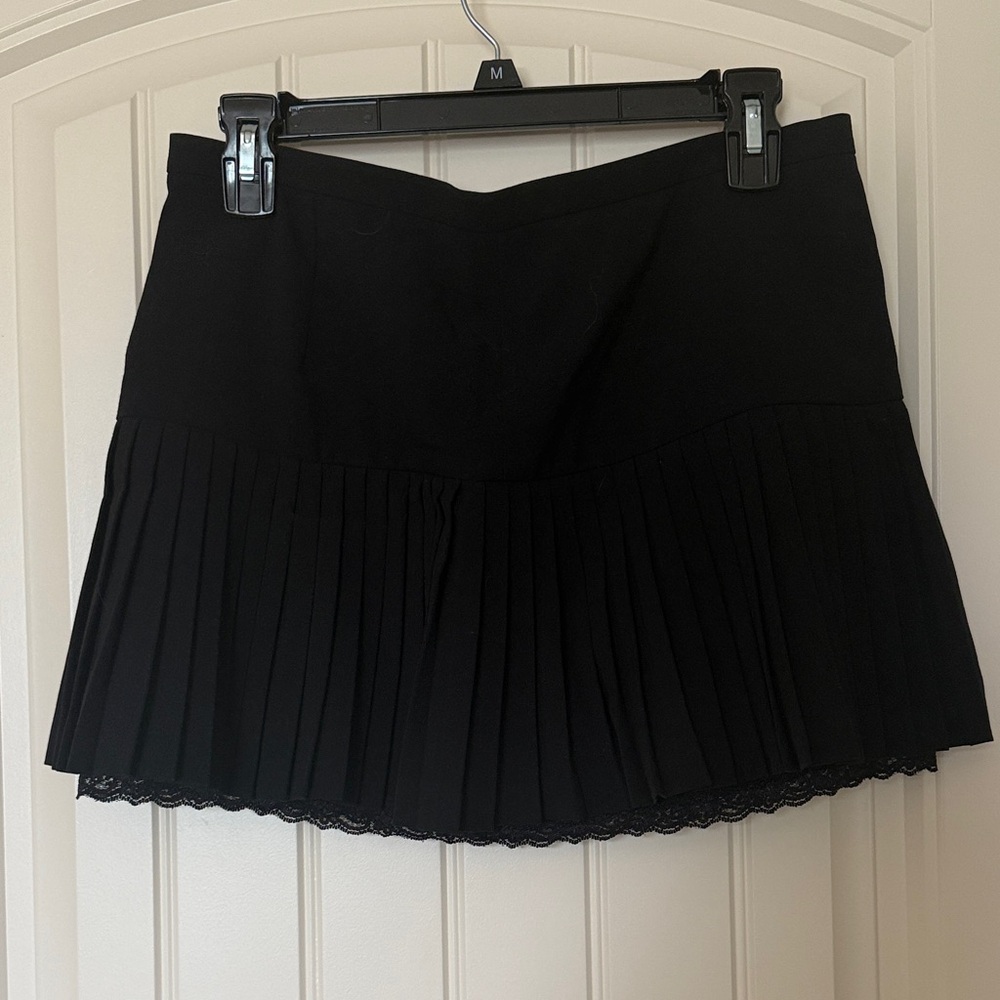 BCBGMaxAzria Black Pleated Mini Skirt